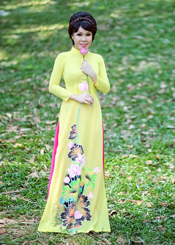 Viet Huong diu dang voi ao dai chuc Tet Binh Than 2016-Hinh-10